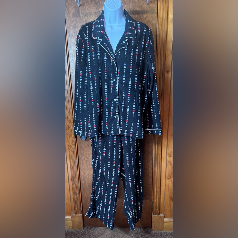 NWT‎ - Women's Jasmine Rose Black and White Pajama Set - XL